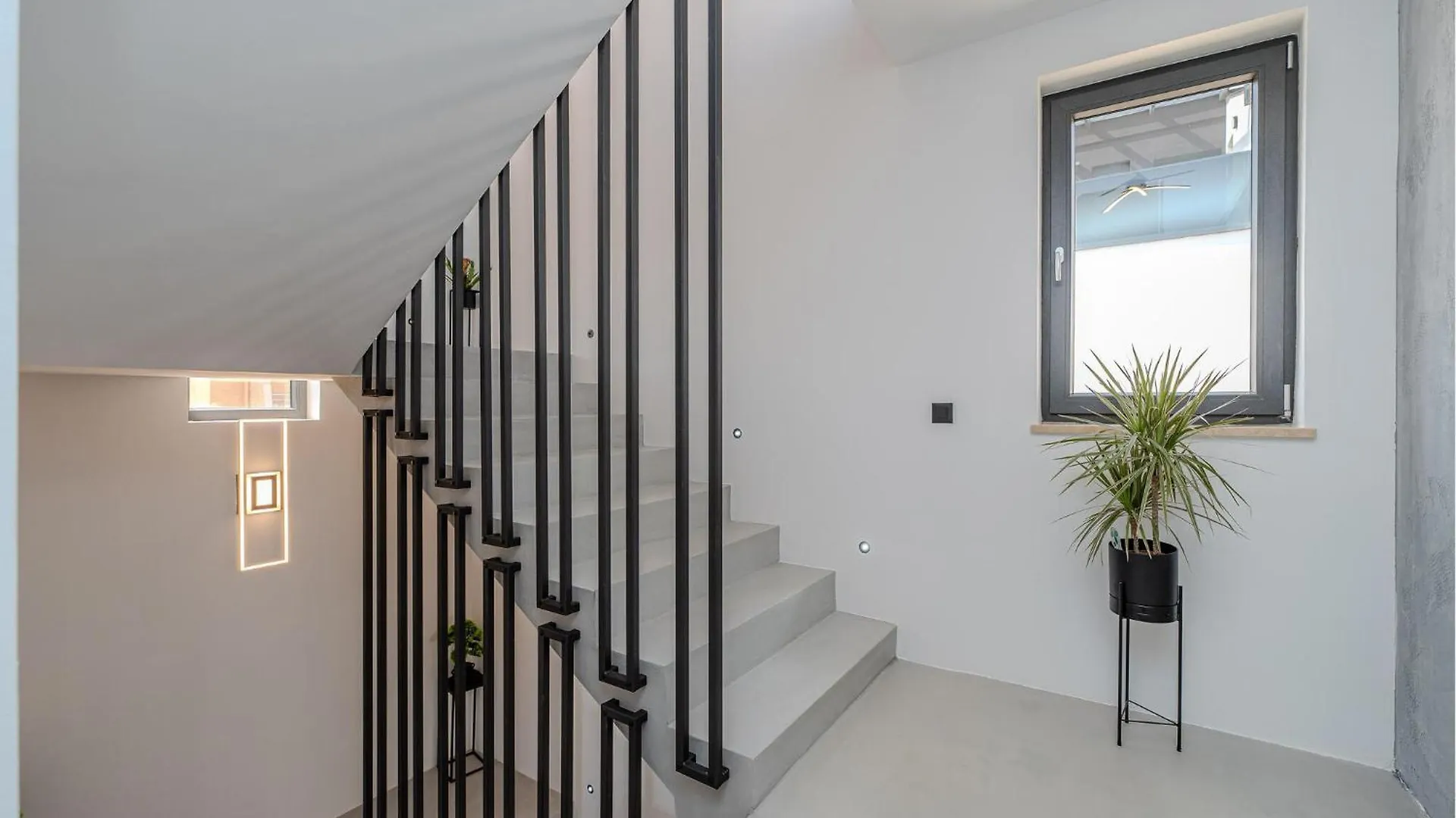 4 Bedroom Lovely Home In Zadar Holiday home