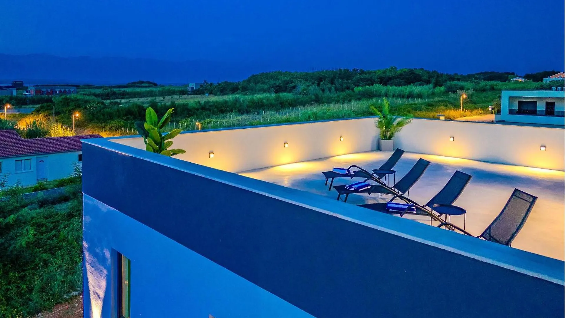 4 Bedroom Lovely Home In Zadar 0*,