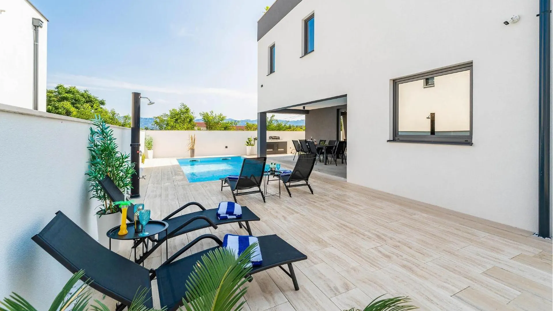 4 Bedroom Lovely Home In Zadar